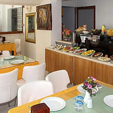 Sirma Sultan Otel 3*